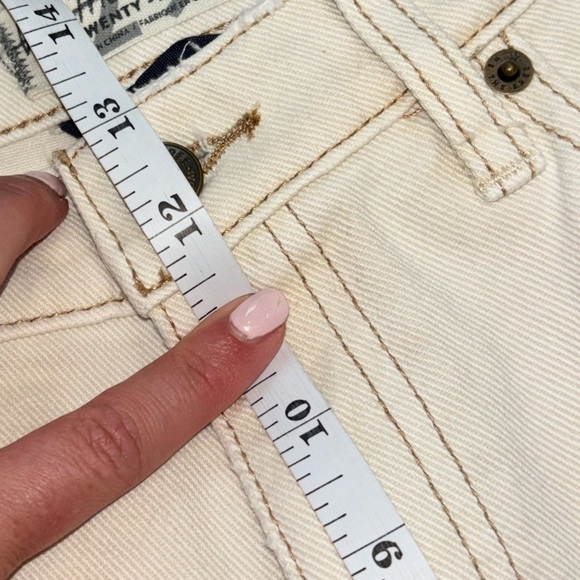 We The Free Ivory Cream High Waisted Distressed Jeans Womens size 29 Free People - Picture 6 of 14